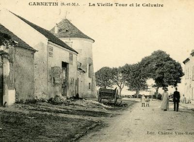 Rue de la Croix La Vieille Tour et le Calvaire
